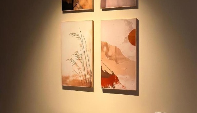 Essence Gallery