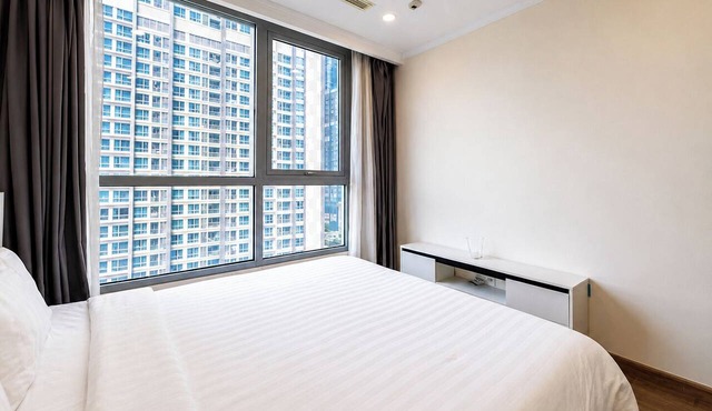 Excellent 2-bedroom condo with AC in vibrant Thành phố Hồ Chí Minh