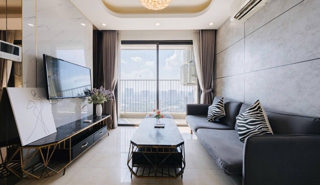 Executive 2BR Apartment | Vinhomes D’Capitale, Tran Duy Hung