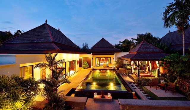 Fabulous Villa, private pool & garden, excellent service, Surin & Bangtao Beach in Surin