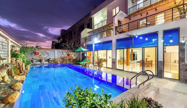 Fantastic 8-bedroom villa - 8p to An Bang Beach