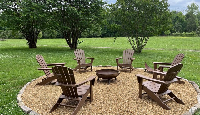 Farmhouse - A private sanctuary Hayride included with 3 or more nights in Chickamauga