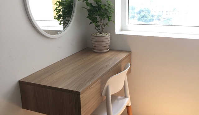 Friendly host looking for polite guests