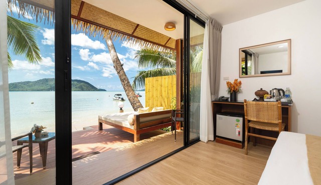 Friendship Beach Resort & Atmanjai Wellness Spa in Rawai