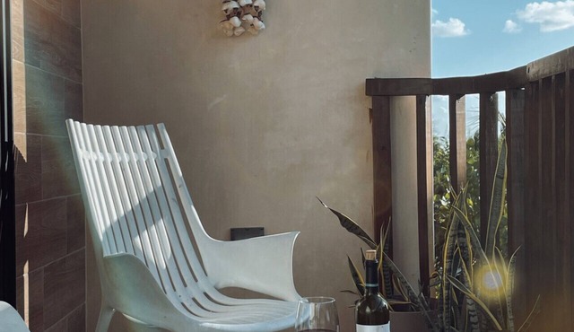 Garden 2BR Apt Steps from the Beach w/Pool View in Holbox
