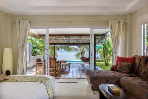 Gecko Beach Villas in Hinkong