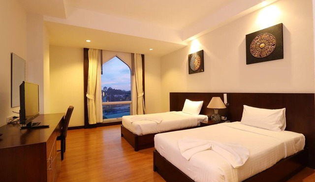 Grand Southern Hotel in Thung Song