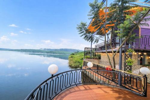 Hồ Mây Homestay