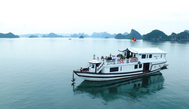 Halong 4Star Amira Private Cruise