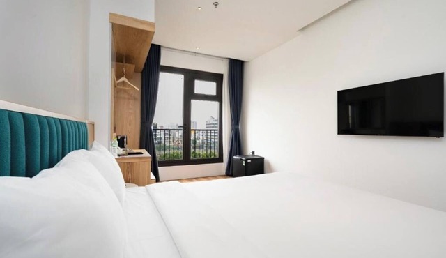 Haven Hut Riverside Hotel