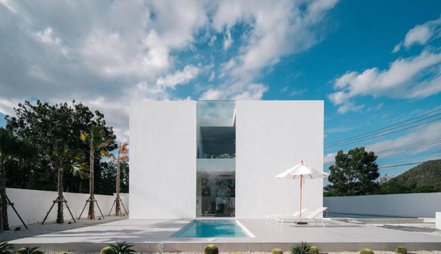 HER HUAHIN POOL VILLA