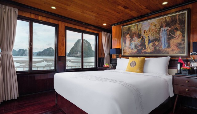Hera Classic Boutique Cruises in Ha Long