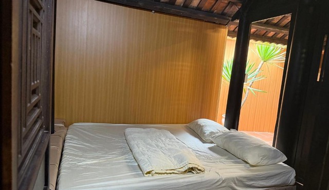 Hill Bungalow