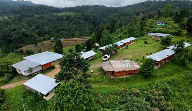 Hill Tribes Eco Lodges and Elephant Sanctuary in Mae Wang