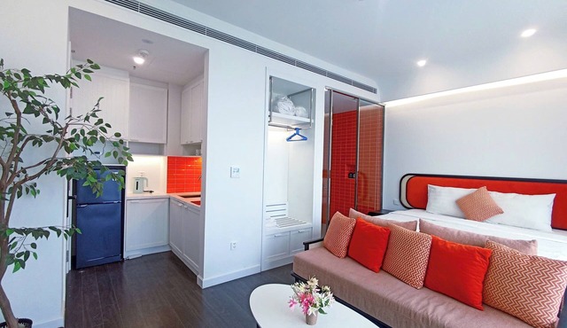 Hillside Apartment In Sunset Town