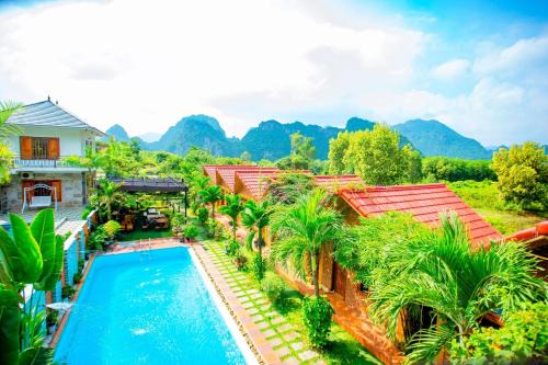 Hillside View Bungalow Homestay