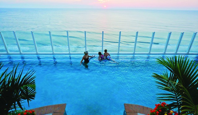 Hilton Virginia Beach Oceanfront in Virginia Beach
