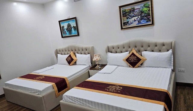 Hoàng Gia Hotel Royal