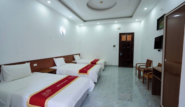 Hoa Sim Hotel LS - by BAY LUXURY