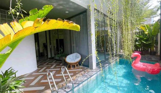 Holi Cheerful Pool Villa