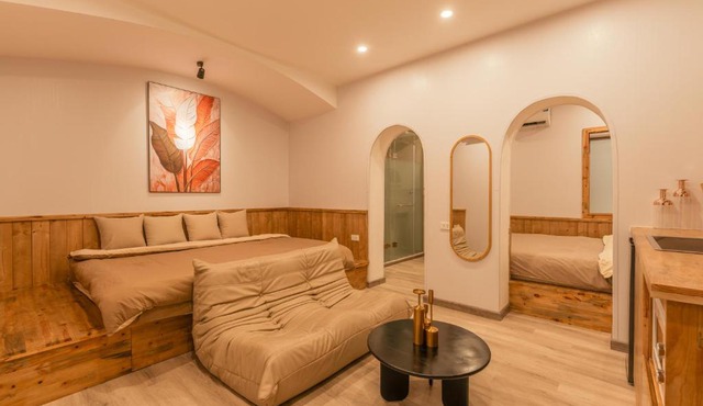 Homestay CHẤT- Lake Side, Self Check Apt