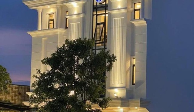 Hotel Biển Đông in Dong Hoa