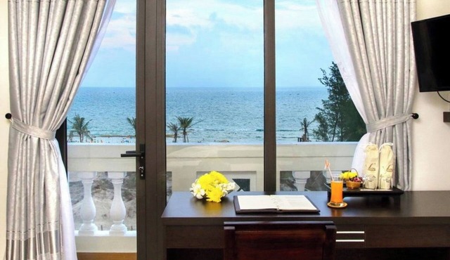 Hotel Front Beach