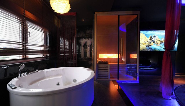 Hotel Lamour