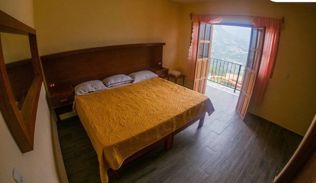 Hotel Las Brisas in Pahuatlan del Valle