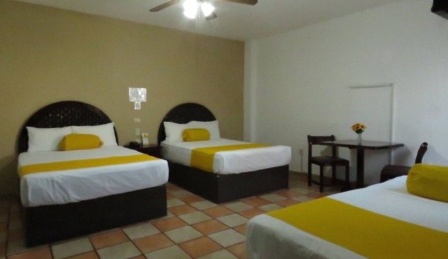Hotel Los Girasoles in Tepic