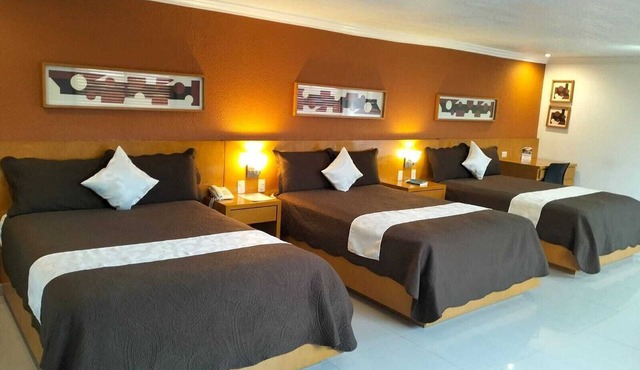 Hotel Regis in Mexicali