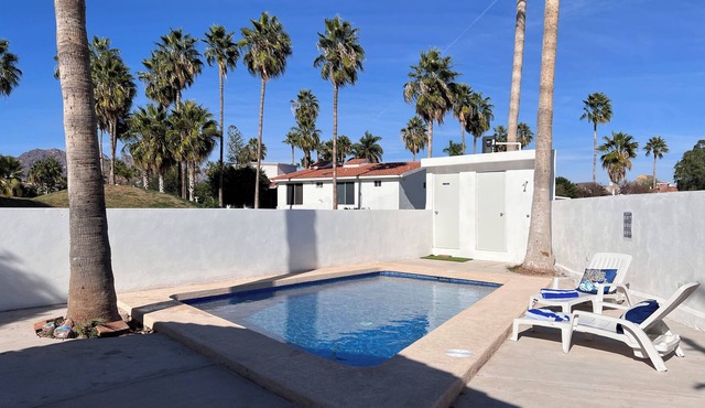 House 3 min from the beach with private pool, view of the golf course and Tetakawi hill. in San Carlos