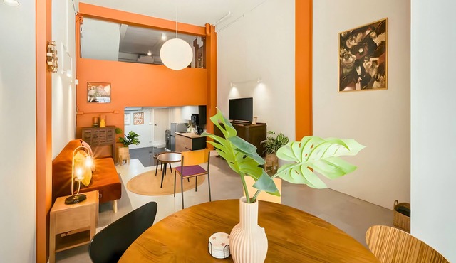 Industrial Loft Sukhumvit 3-Bedroom Designer House - 2 Min to BTS Bang Chak in Krung Thep Maha Nakhon