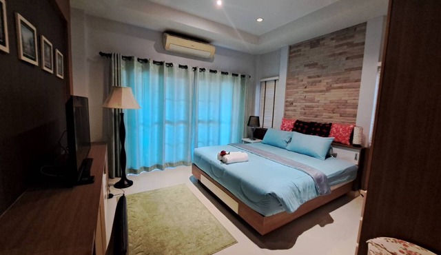 Jacuzzi Pool Villa in Pattaya City
