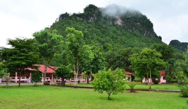 Kaokondo resort in Phra Chedi Sam Ong