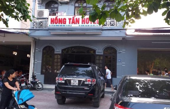 Khách Sạn Hồng Tấn