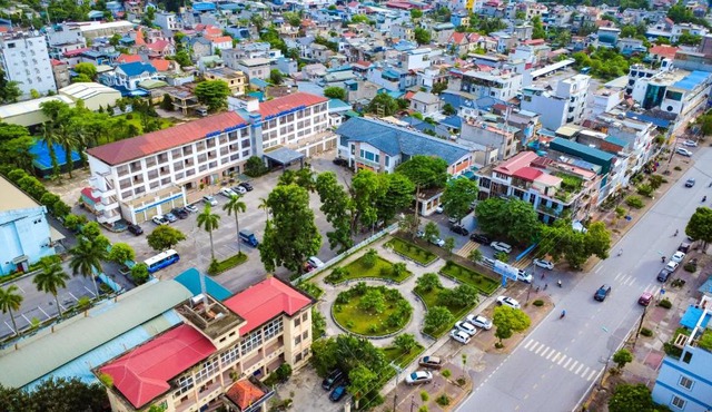 Khách sạn Vân Long