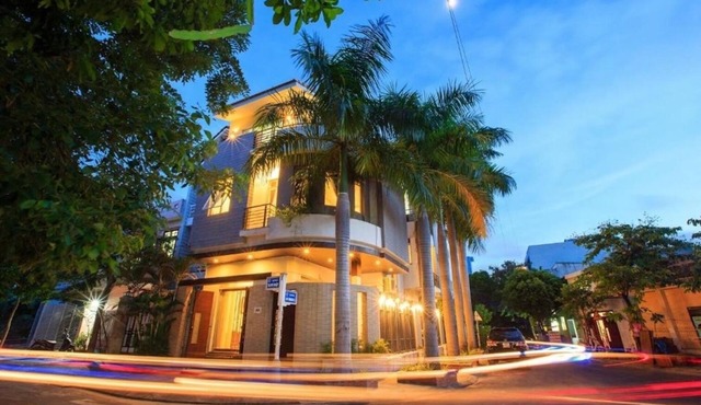 Kim’s House Entire Villa 6-BR Near My Khe Beach
