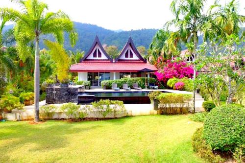 Koh Chang Beach Front 5 Bedroom Villa in Ko Chang
