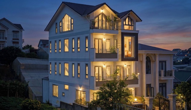 KP VILLA - 9 ROOMS - 11 BEDS Peaceful, full of natural light!