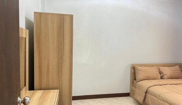 Krabicenterhome in Nuea Khlong