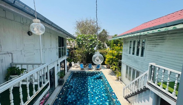 Lalyn secret cafe & restaurant