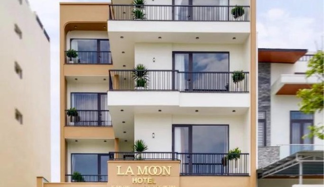 LaMoon Hotel in Dong Hoi