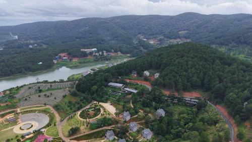 Lavender Dalat Resort & Glamping