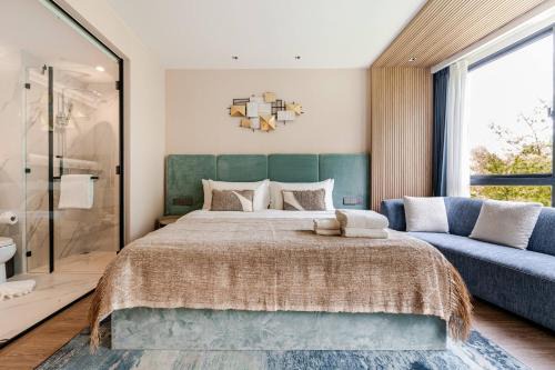 Laya Resort Garden Escape- Tropical Serenity Suite