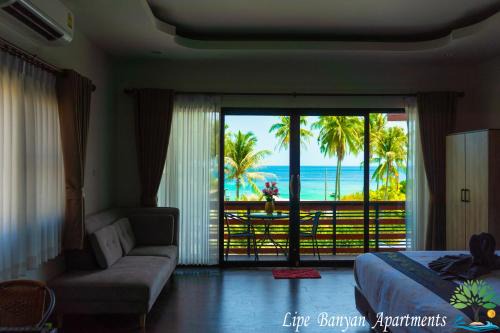 Lipe Banyan Apartments in Ko Lipe