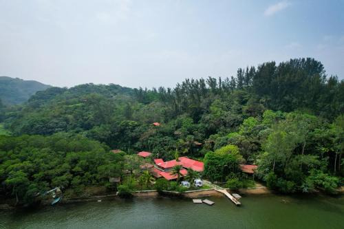 Los Amigos Ecoturismo y Reserva Natural in Sontecomapan
