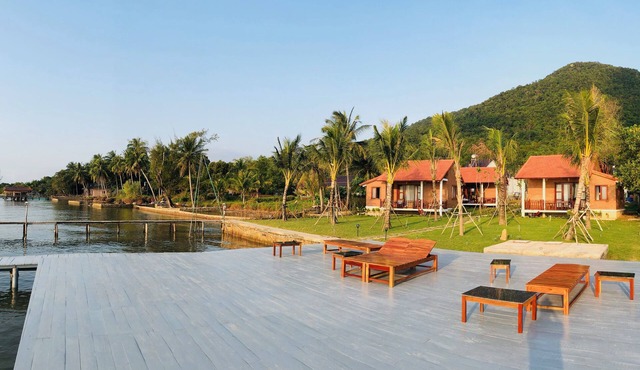 Lotus Home, A Unique Sunrise Chalet
