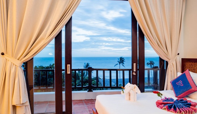 Lotus Muine Resort & Spa