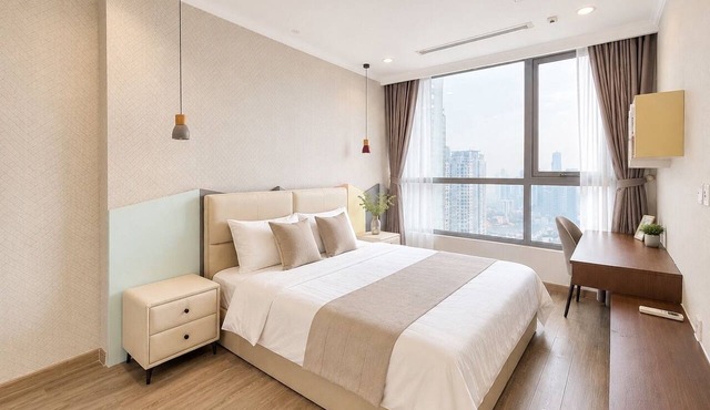 Lovely 3-bedroom condo with AC in vibrant Thành phố Hồ Chí Minh